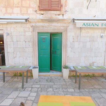 Historic Piazza House & Romantic Hidden Garden Hvar Town Exterior foto