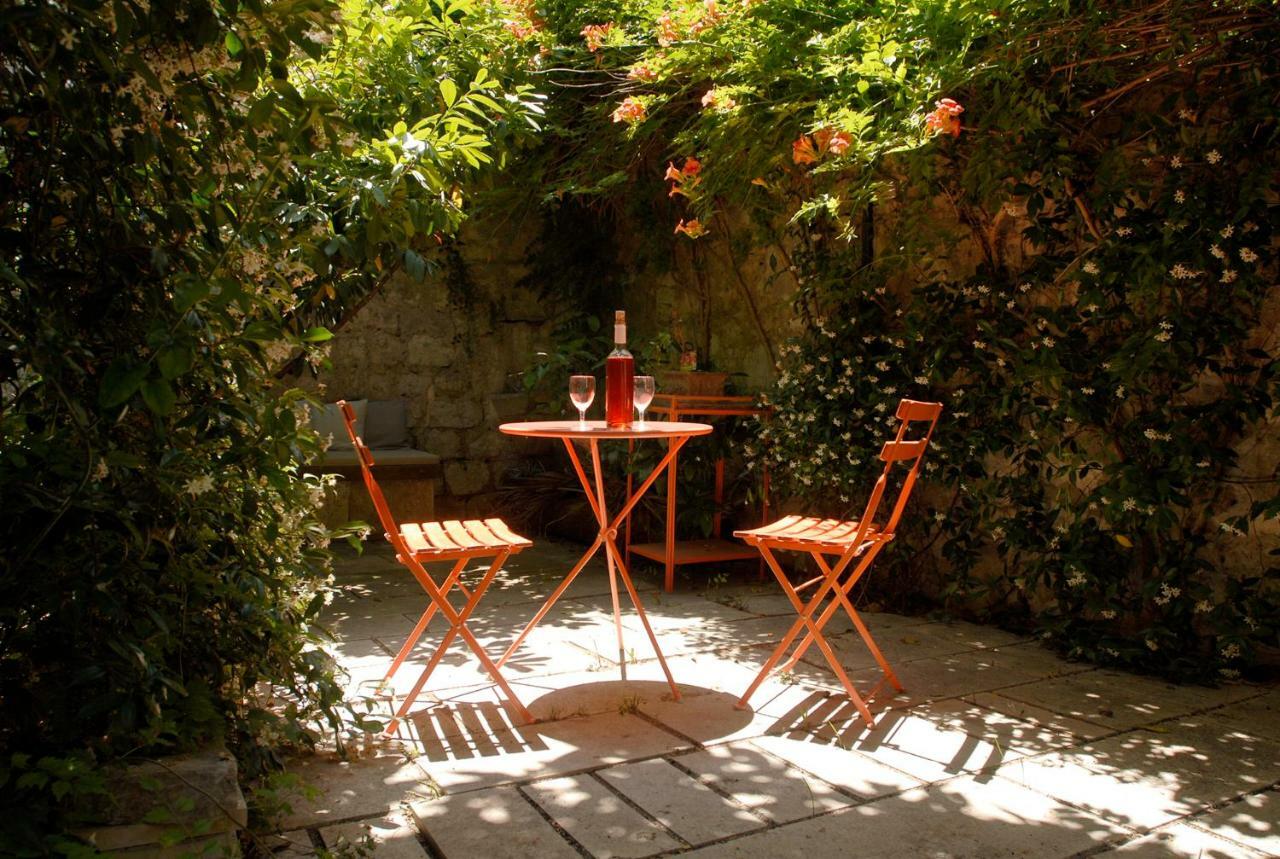 Historic Piazza House & Romantic Hidden Garden Hvar Town Exterior foto